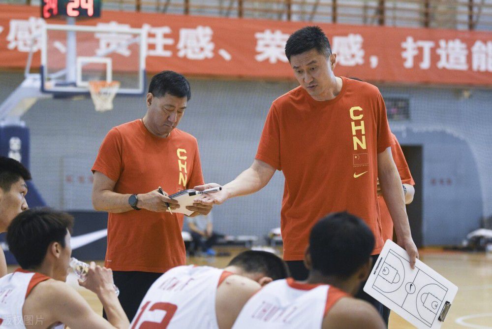 CBA 江苏肯帝亚107-78南京头排苏酒CBA 九台农商银行104-104浙江稠州事件国足vs中国香港首发：4-4-2，刘殿座、吴曦、刘彬彬、韦世豪先发中国男足vs中国香港男足的封闭热身赛正在进行。